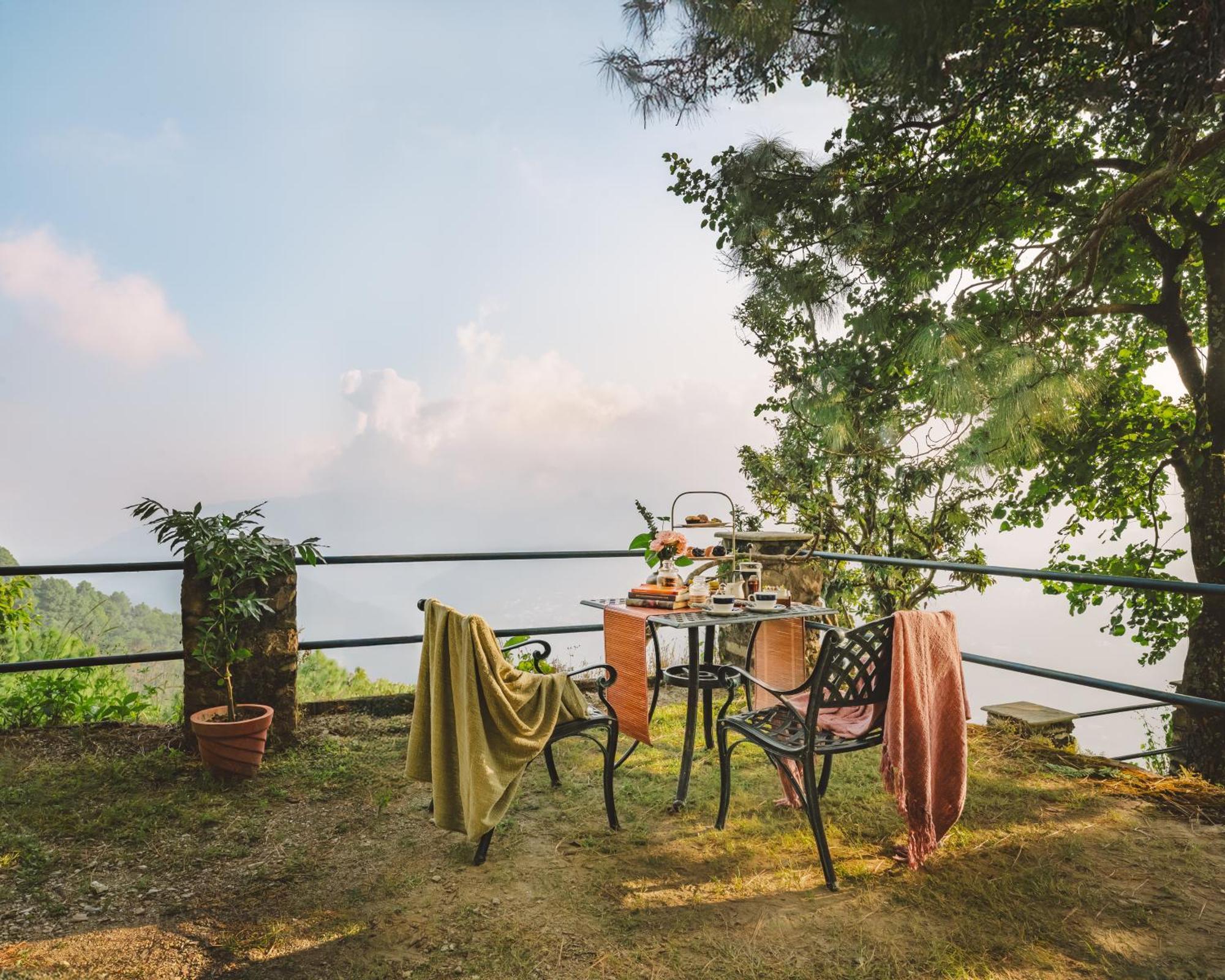 Blue Book At Gethia, Nainital Hotel Exterior foto